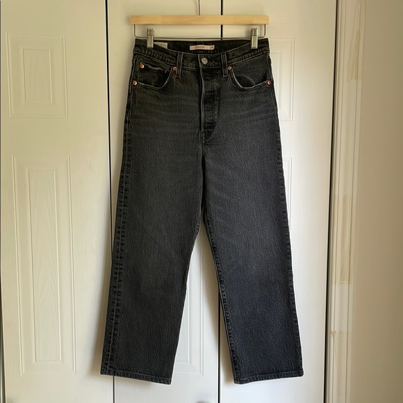 Levi's Ribcage Straight - Picture 2 of 8